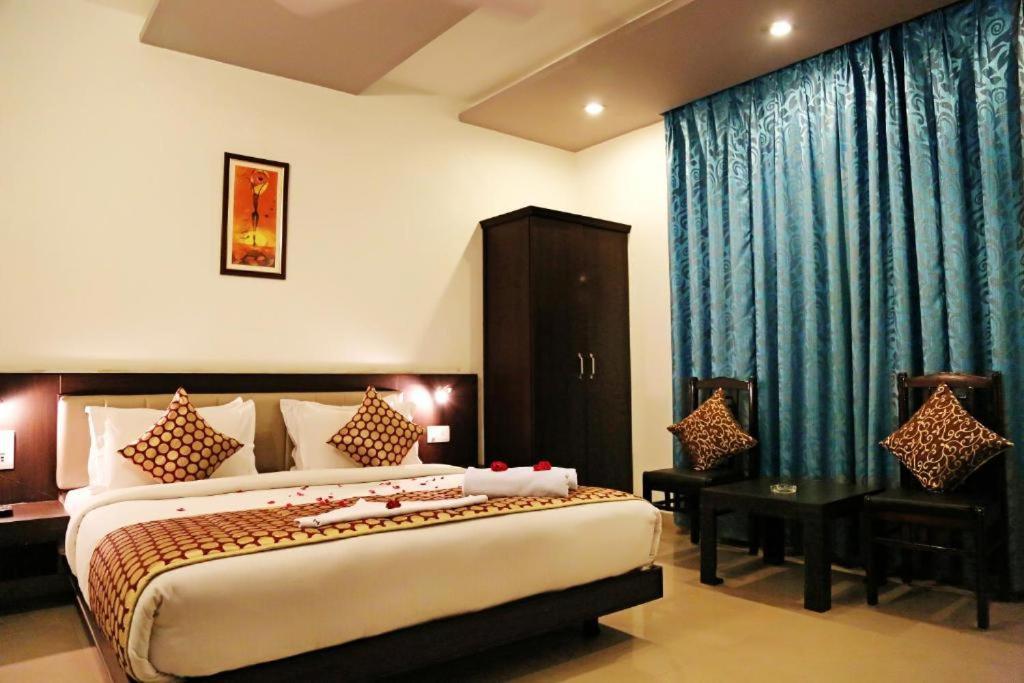 Hotel Ozaki Heritage Jaisalmer Exteriör bild